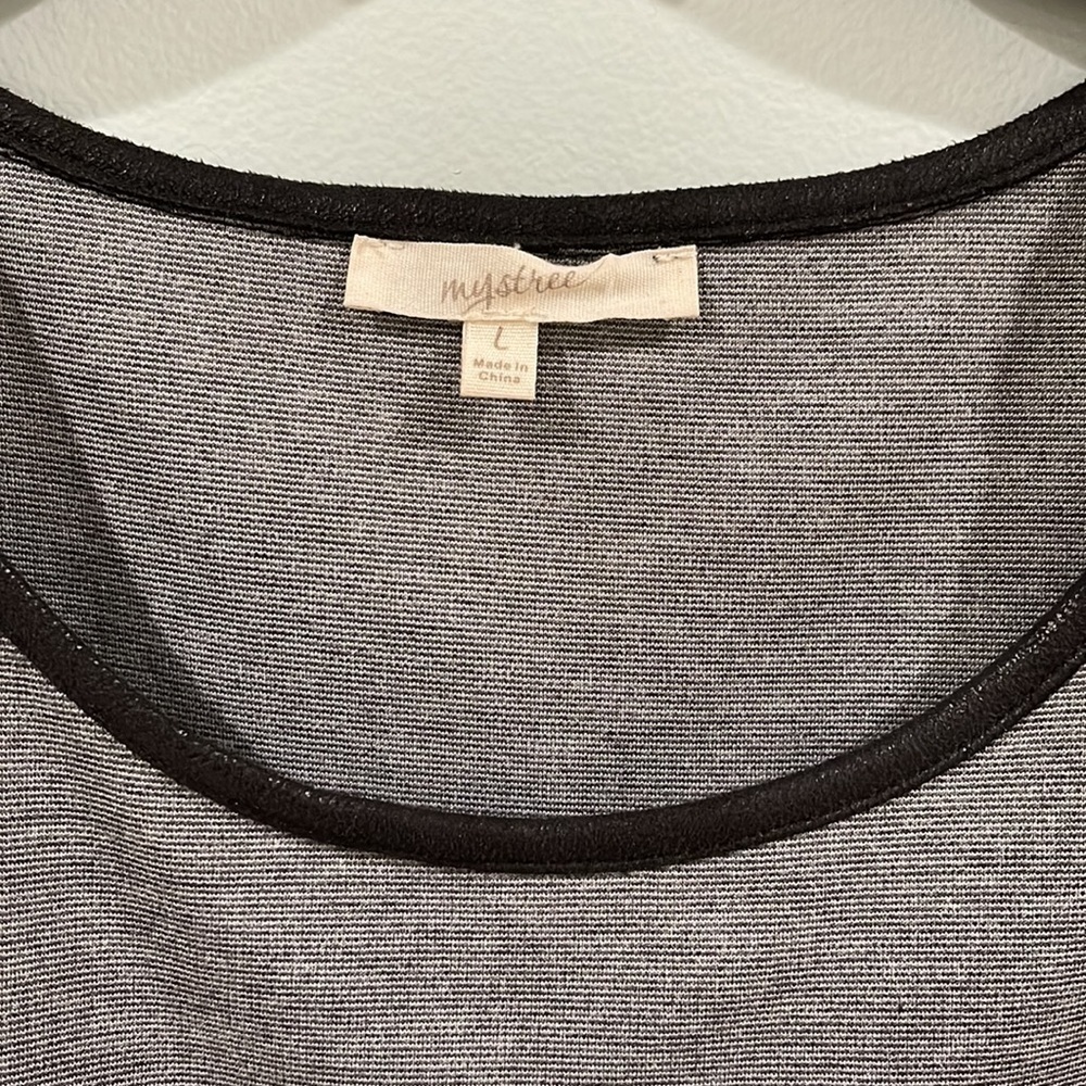 Mystree Fitted Dress - Picture 2 of 5